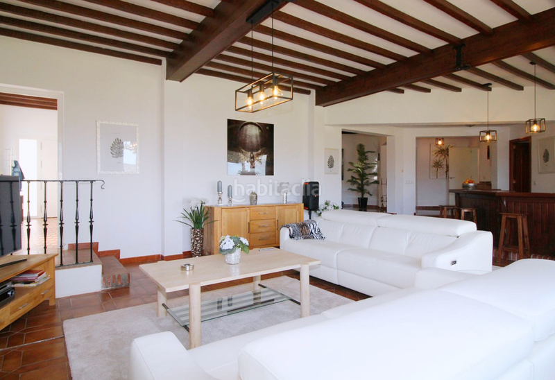 Foto f6131e27-32e2-438e-a0ea-e1e784adfe26. Chalet with fireplace parking pool in Coín