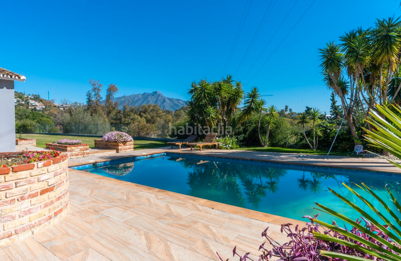 Foto 4d0b6739-5952-416b-9570-38fdfb0779dc. Chalet avec cheminée parking piscine dans San Pedro de Alcántara Pueblo Marbella