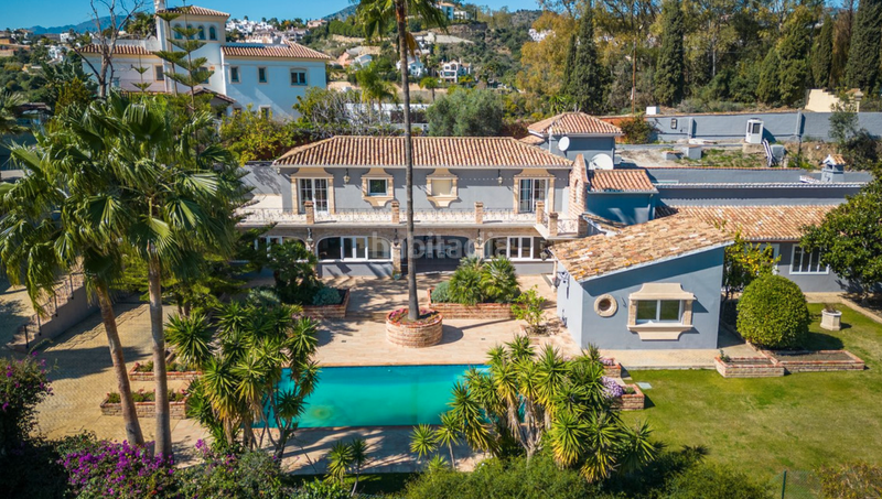 Foto 6126ed9f-6182-49db-a810-05701d873718. Chalet avec cheminée parking piscine dans San Pedro de Alcántara Pueblo Marbella