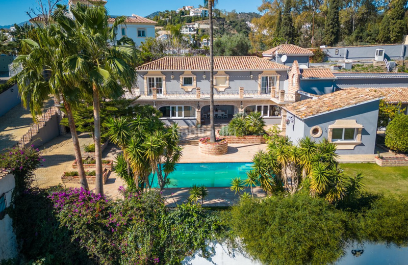 Foto 7c5491e0-31c7-4a16-9f58-0475635c24bb. Chalet avec cheminée parking piscine dans San Pedro de Alcántara Pueblo Marbella