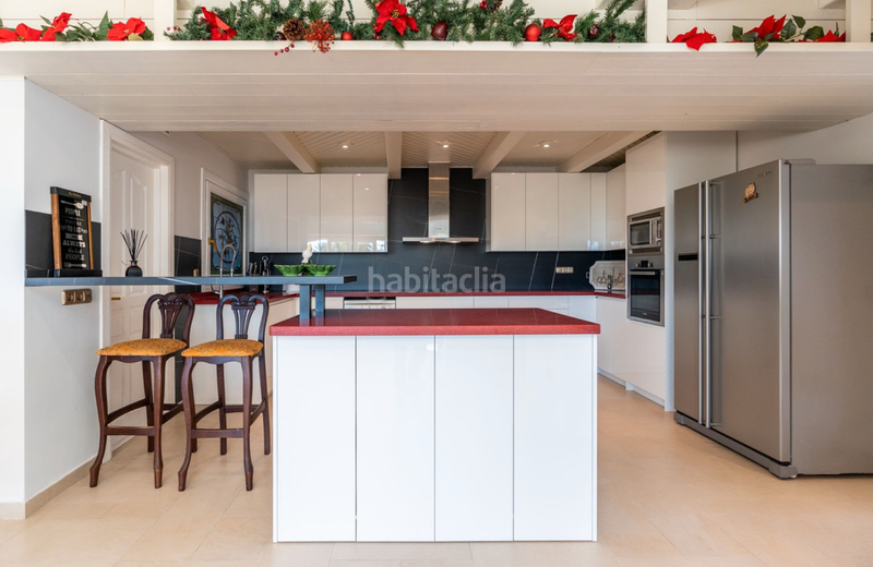 Foto 88b59d44-734a-4e09-8307-2b6248cc0507. Chalet avec cheminée parking piscine dans San Pedro de Alcántara Pueblo Marbella