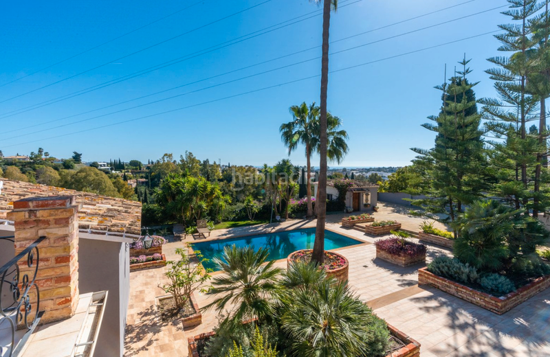 Foto e223207b-2538-4e28-bf81-77684735e2e8. Chalet avec cheminée parking piscine dans San Pedro de Alcántara Pueblo Marbella