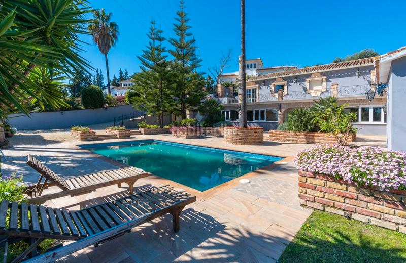 Foto e3b08a11-39d7-4664-af59-fc31c5ee9bbf. Chalet avec cheminée parking piscine dans San Pedro de Alcántara Pueblo Marbella