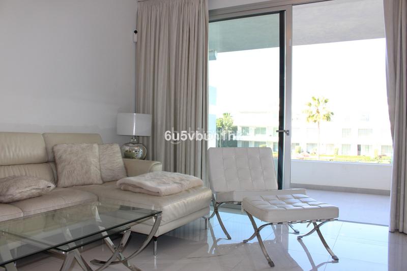 Foto 29e0203a-8dc3-423f-b236-e0e435a5dfd6. Piccolo appartamento con piscina in Bel - Air Estepona