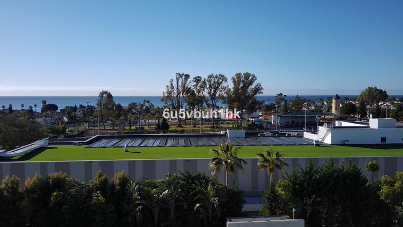 Foto 5aab03a5-5434-4f99-8c7f-14579f2dcfc1. Piccolo appartamento con piscina in Bel - Air Estepona