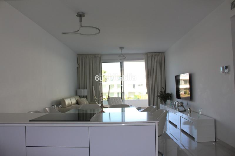 Foto 8fbe6e51-b060-48a9-b6a6-1201c93cc41a. Piccolo appartamento con piscina in Bel - Air Estepona