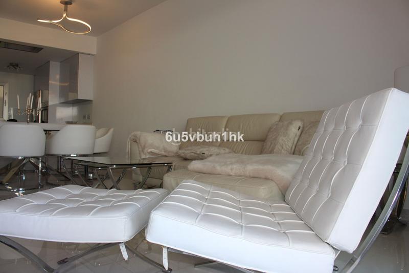 Foto b48efecb-09c5-4b6a-963a-ca9f6754e628. Piccolo appartamento con piscina in Bel - Air Estepona