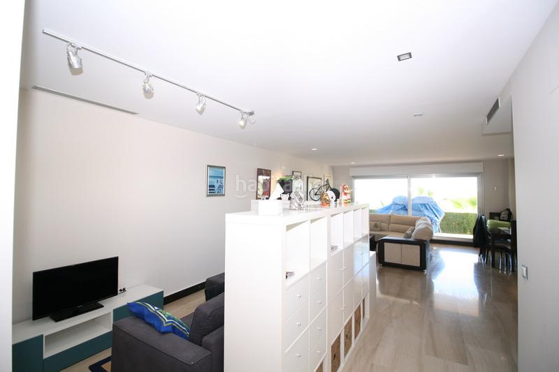 Foto 8bc9618e-287c-458c-a389-e58ef317ec71. Apartamento ¡exclusivo! apartamento moderno en venta en los arqueros con vistas panorámicas en Benahavís