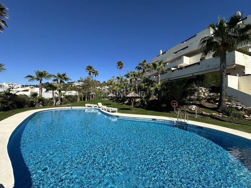 Foto e075226d-f4be-4cc9-8e4a-bd1dcffe6612. Apartamento ¡exclusivo! apartamento moderno en venta en los arqueros con vistas panorámicas en Benahavís