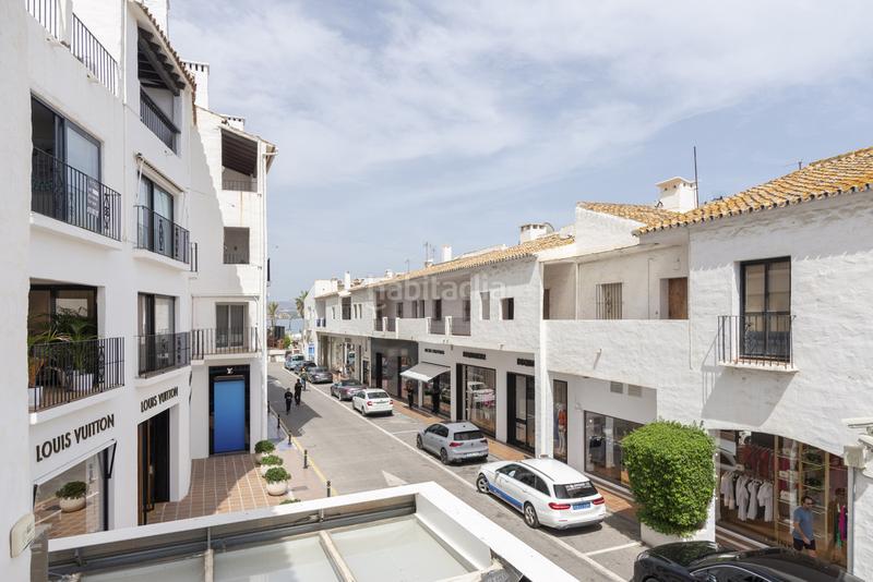 Foto c3273053-9999-4ba2-ab23-e3b7676e6ff1. Miete appartement in calle muelle ribera 56 in Puerto Banús Marbella