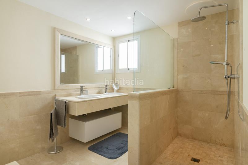 Foto 571583a0-bb32-47e5-b73f-b7d54e63c67b. Rent apartment in calle muelle ribera 56 in Puerto Banús Marbella