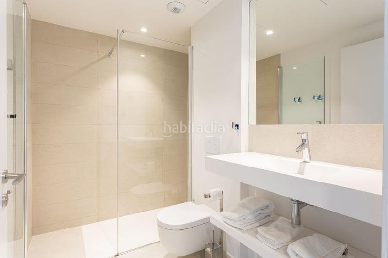 Foto 096dd74a-b000-4829-abf5-6d227e2b6343. Ático  de lujo en venta, 3 habitaciones terraza y pisina privada en Fuengirola