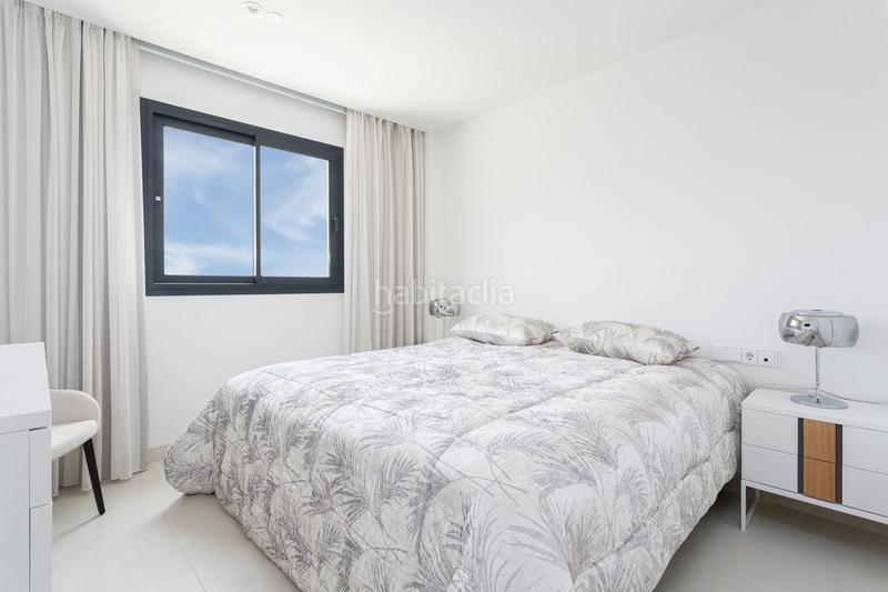 Foto 32b37c6f-5e50-4a48-87ff-4ea893216dbe. Ático  de lujo en venta, 3 habitaciones terraza y pisina privada en Fuengirola