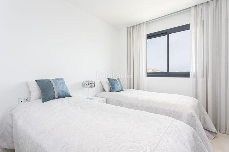 Foto 428b948b-0d05-4901-a2b2-730b354eb0bf. Ático  de lujo en venta, 3 habitaciones terraza y pisina privada en Fuengirola