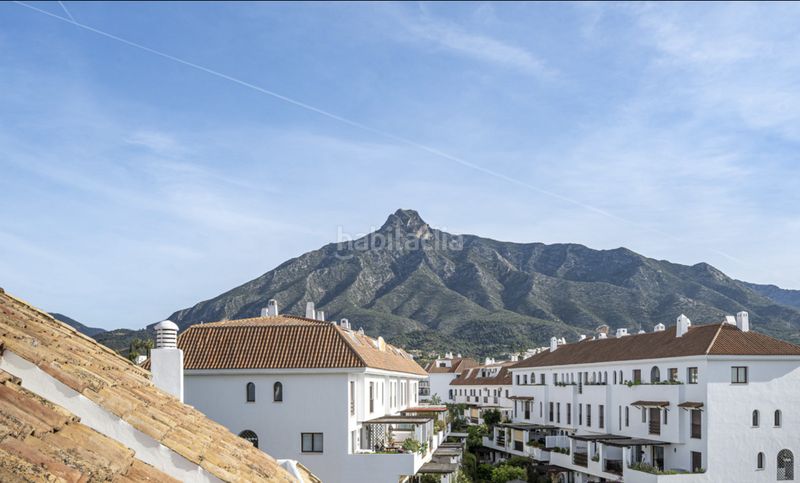Foto 35cad50b-a098-4d1b-8733-a9786845a88f. Apartament amb aparcament piscina a lomas de Marbella club Marbella