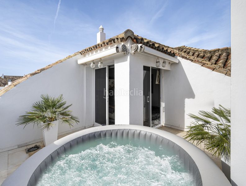 Foto 5bff8604-a9ed-4ac5-84b3-3666af2ba457. Apartament amb aparcament piscina a lomas de Marbella club Marbella