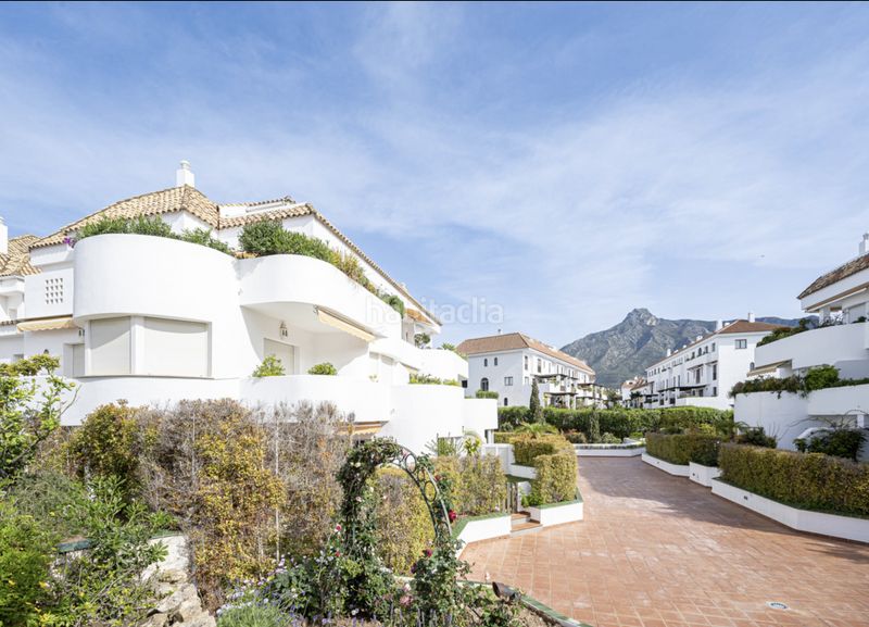 Foto eb7fcc47-0ce2-480b-bbb6-40526f8d983a. Apartament amb aparcament piscina a lomas de Marbella club Marbella