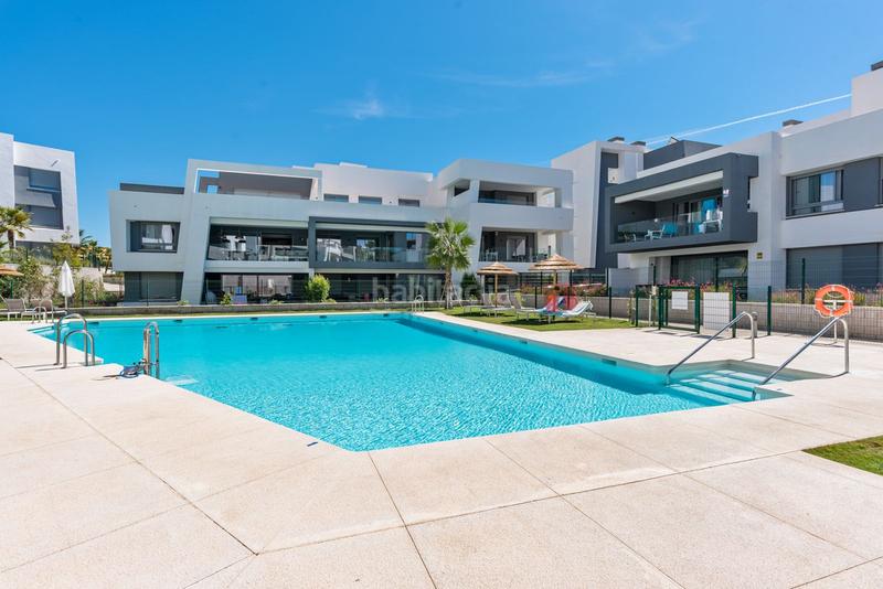 Foto 0339f0a4-c707-4eaa-8d32-dd99153dcc81. Apartamento estrena apartamento moderno con 3 dormitorios y amplia terraza en Estepona