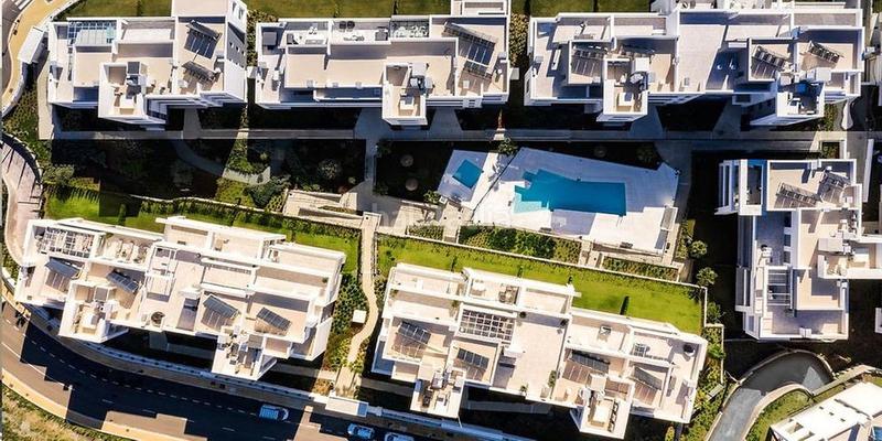 Foto d84577bd-efb1-4709-a70b-096ef6a9d1d6. Apartamento estrena apartamento moderno con 3 dormitorios y amplia terraza en Estepona