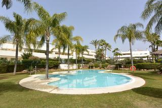 Apartament  N/a. Apartamento familiar en venta en nueva andalucía: espacio, comod