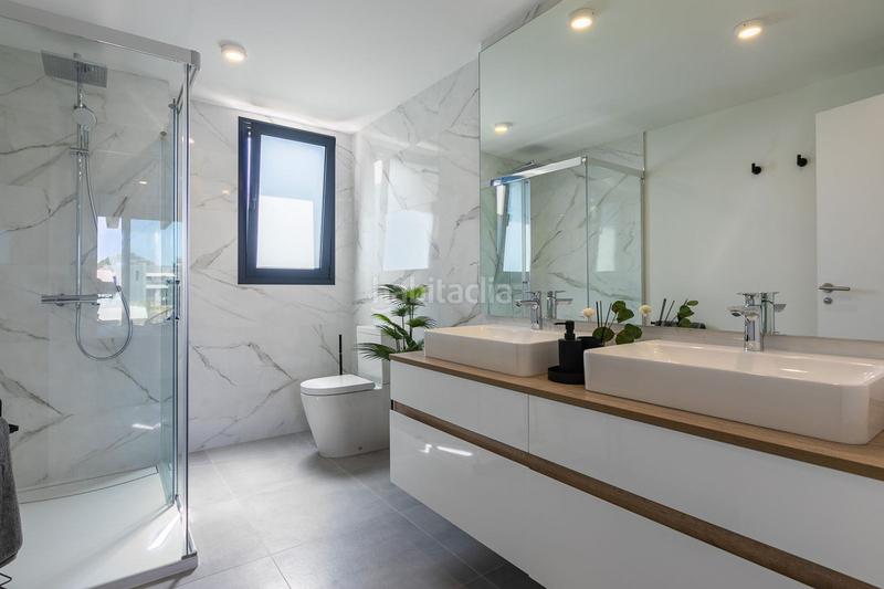 Foto 191bc1f8-487e-415f-b187-c127f772949d. Àtic amb piscina a La Concha - Resina Golf Estepona