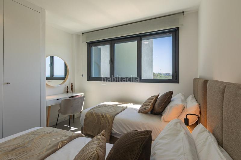 Foto 3892ee0e-9cc8-45a8-9a13-f5b2598fe60a. Àtic amb piscina a La Concha - Resina Golf Estepona