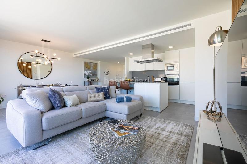 Foto 461384d6-082c-40b9-b7c1-ec4f375c9010. Àtic amb piscina a La Concha - Resina Golf Estepona