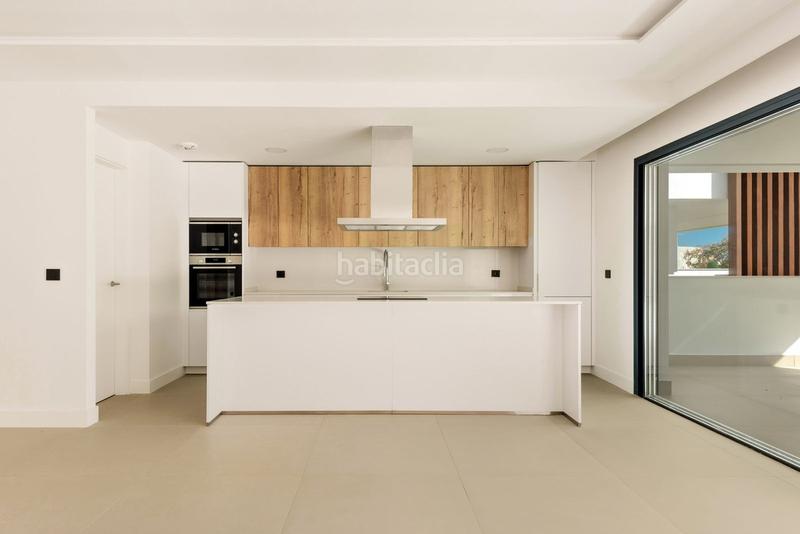 Foto 7bb4ff3d-3adb-44f7-b2e3-34e0c598a856. Apartamento descubra el paraíso de la vida : un apartamento excepcional en venta en Estepona