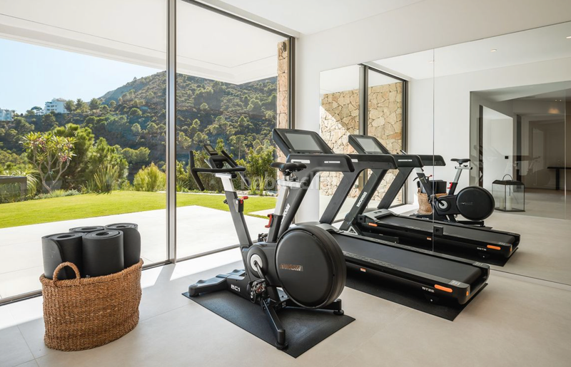 Foto 3d4eea7a-f126-498b-a91b-820cdbc983f8. Chalet mit heizung parking pool in La Quinta Benahavís