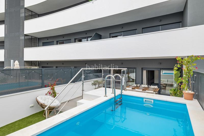 Foto aad02348-cc69-43bd-8ce4-ff667f2fa701. Apartament amb piscina a Parque Central Estepona