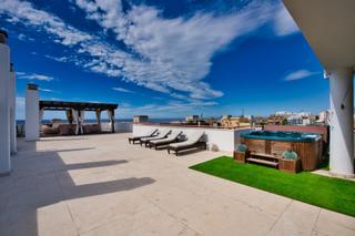 Apartament a Casco Antiguo. Ático espectacular en marbella: lujo, vistas y terrazas excepcio