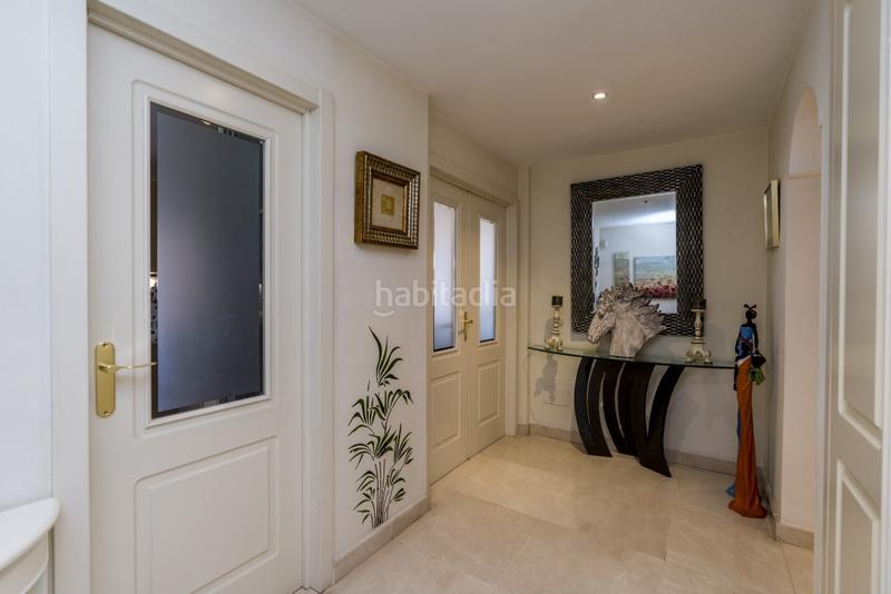 Foto c7009b57-1fac-46ed-bb46-bd1aca9c91a4. Apartamento ático espectacular : lujo, vistas y terrazas excepcionales en Marbella