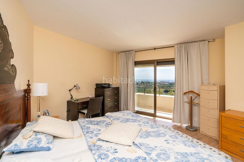 Foto 2bec67c7-c25b-4b3e-9675-40da60c9a6fb. Attique avec piscine dans Santa Clara Marbella