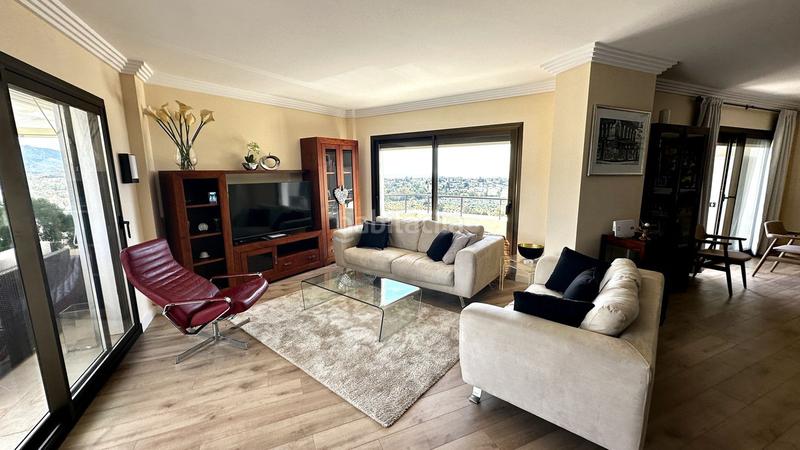 Foto 8085838a-b269-487d-8b78-9d0313c9de75. Attique avec piscine dans Santa Clara Marbella