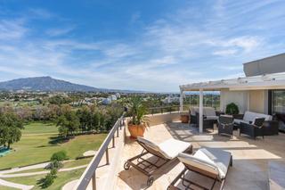 Àtic  N-340. Ático de ensueño con vistas panorámicas en marbella: ¡su escape