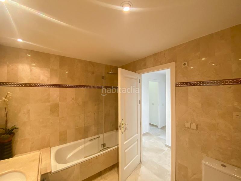 Foto 9ea1b7d8-c047-4759-a1d3-30f5b5f0e2b6. Apartament amb piscina a Villacana - Costalita - Saladillo Estepona