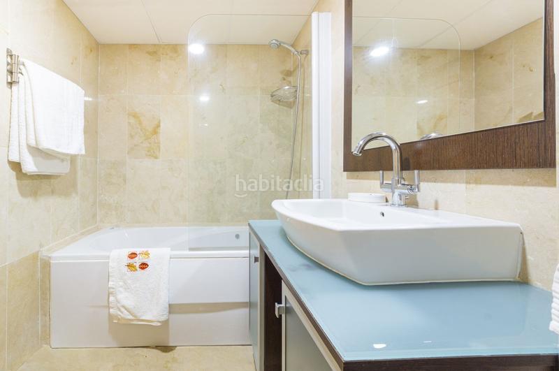 Foto 8c15bc54-a3d9-483b-b17f-a0637765b53f. Apartamento en urbanizacion almendro 5c oasis de bienestar con vistas panorámicas en los almendros: ¡su refugio ideal en la costa del sol! en Benahavís