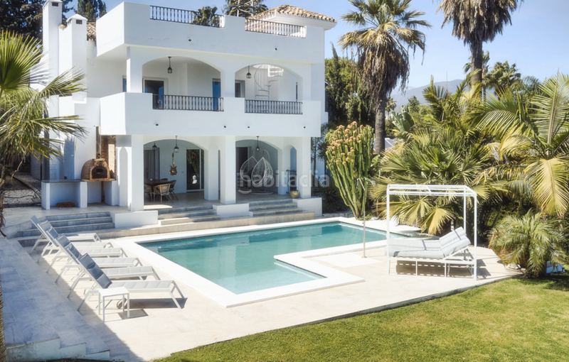 Foto 52cb2c2a-28b9-4af5-a0ca-90aa9d232716. Chalet mit kamin parking pool in Nueva Andalucía centro Marbella