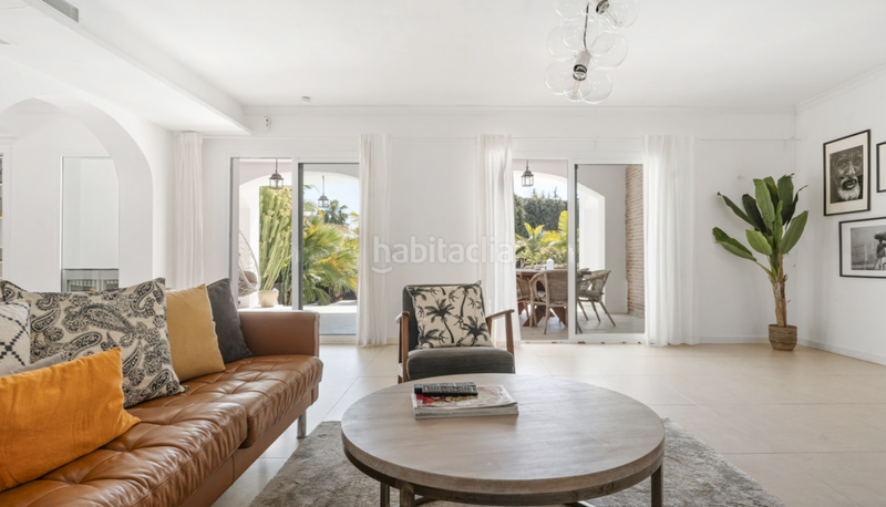 Foto 7be77ae8-4f15-4228-ba13-1ace3ce21698. Chalet mit kamin parking pool in Nueva Andalucía centro Marbella