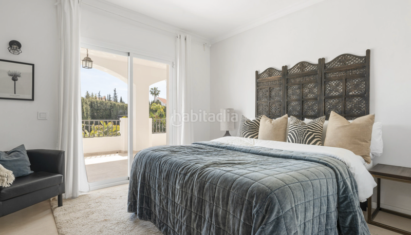 Foto a445b0a3-f064-43af-aedc-ff91ba486e69. Chalet mit kamin parking pool in Nueva Andalucía centro Marbella
