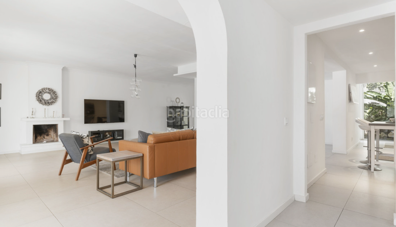 Foto e5f6332a-b6a9-4990-b61b-5530831b8b6b. Chalet mit kamin parking pool in Nueva Andalucía centro Marbella