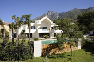 Miete Chalet  Calle wagner. Mansión de ensueño en sierra blanca: ¡su oasis de lujo y exclusi