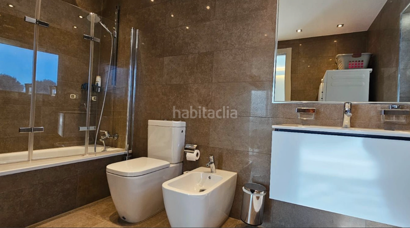 Foto 2c53f00a-efe7-47a2-a1ce-b88143c08053. Chalet con camino parcheggio piscina in Nueva Andalucía centro Marbella