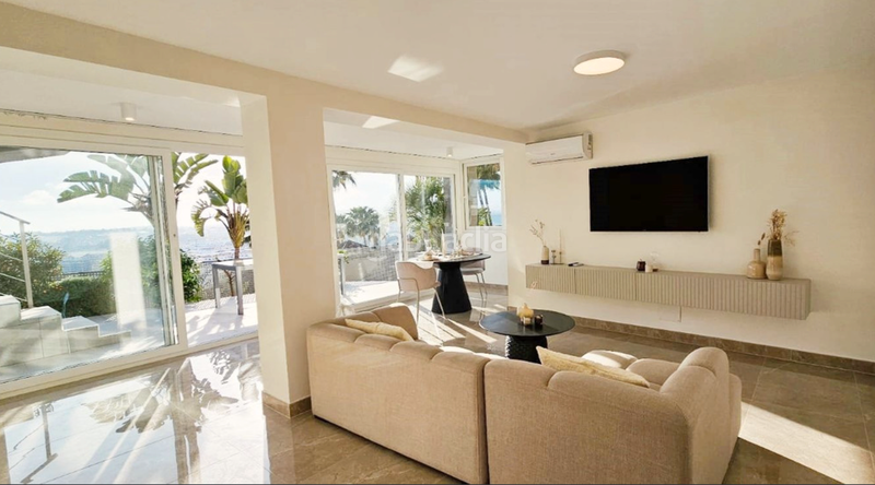 Foto 6c382dde-04c6-4214-a51b-0e8d7f0f1f29. Chalet con camino parcheggio piscina in Nueva Andalucía centro Marbella