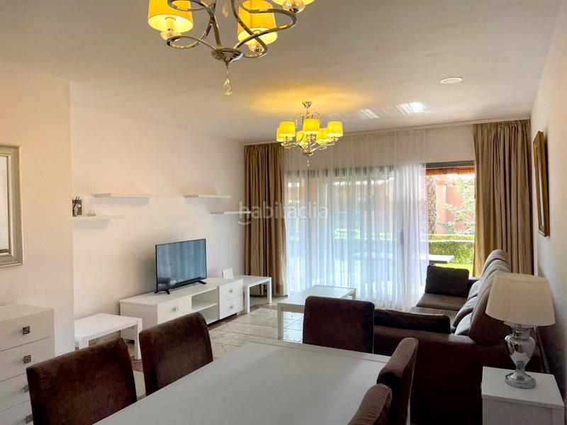 Foto 1ac7f4c2-bcf9-4e04-8854-529fae0d58cb. Lloguer apartament a calle pico alcazaba 21 a Benatalaya Estepona