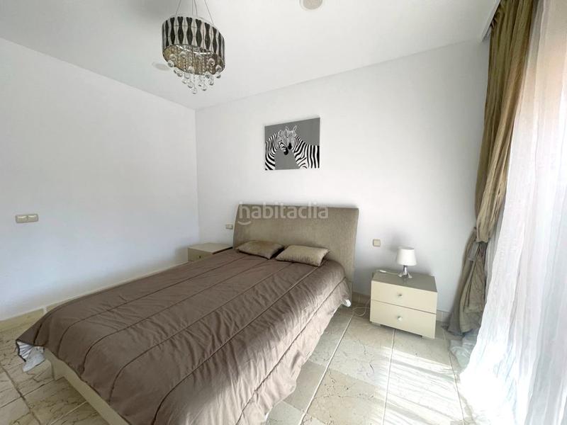 Foto ed71a6d1-6070-40fd-85f5-42a924ecd76b. Lloguer apartament a calle pico alcazaba 21 a Benatalaya Estepona
