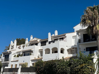 Duplex à Puerto Banús. Duplex en puerto banús, a pocos minutos en pie de la playa