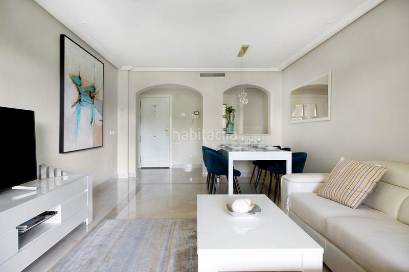 Foto 08f77e6a-c51a-4d16-a1e3-df588c15d69d. Piccolo appartamento con piscina in los arqueros - puerto del almendro Benahavís