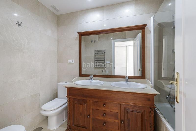 Foto 0872ee83-8b50-44ac-b67b-408583865458. Piccolo appartamento con piscina in los arqueros - puerto del almendro Benahavís