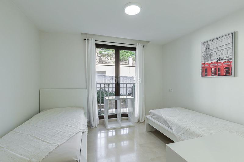 Foto 15c6c7d0-a44e-4aaa-8755-ff57557d2112. Piccolo appartamento con piscina in los arqueros - puerto del almendro Benahavís